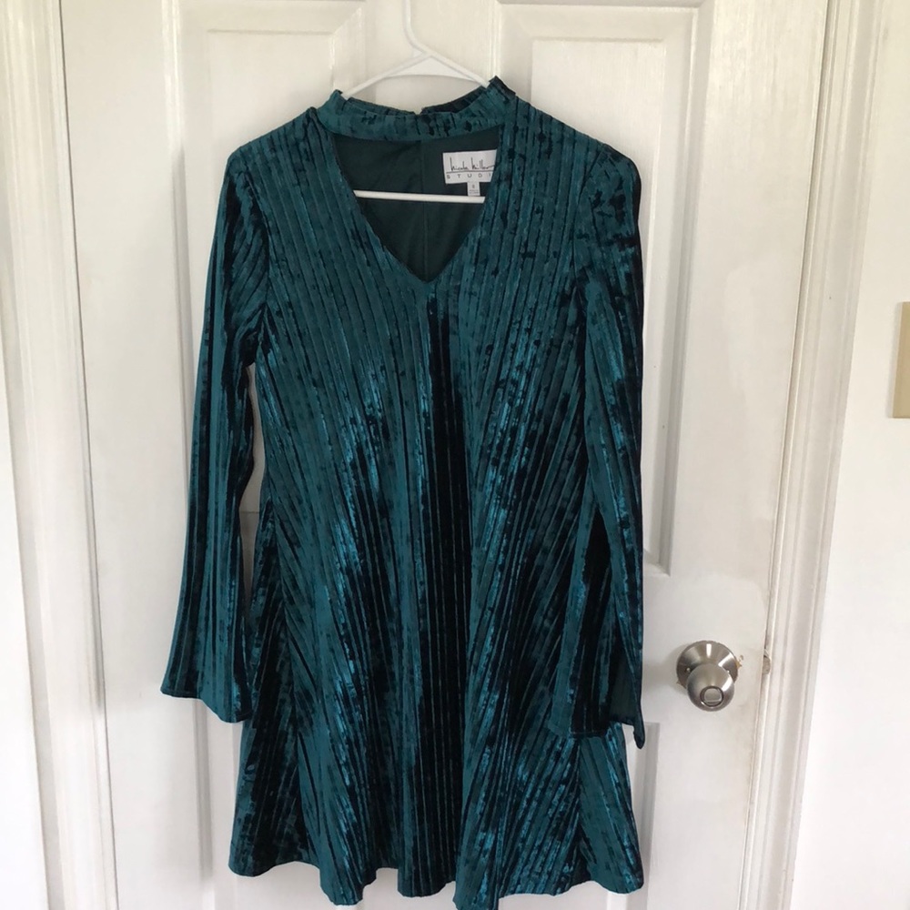 Nicole Miller STUDIO Ribbed Gigi Velvet Dress